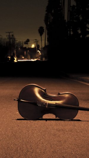 Cello-on-the-street-iphone.jpg
