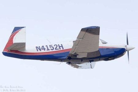 _BEL0550 Mooney M20J N4152H right side in flight l.jpg