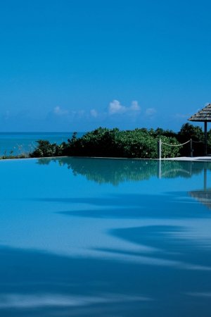 central-america-turks-and-caicos-islands-parrot-cay-pool-tourism-landscape-960x640.jpg