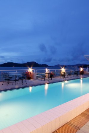 Rooftop-Pool-Kantary-Bay-Hotel-Phuket-Thailand-960x640.jpg