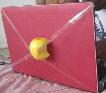 Apple new laptop1.jpg