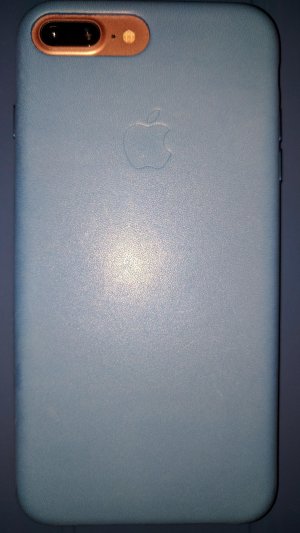 Iphone 7 blue leather (crop no tag).jpg
