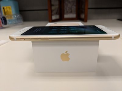 iPhone 1a.jpg iPhone 1a.jpg