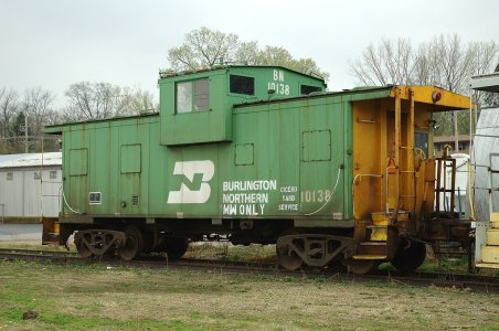 BN 10138 MofW Caboose on the IL RailNet in Yorkville IL 4-14-06  1024.jpg